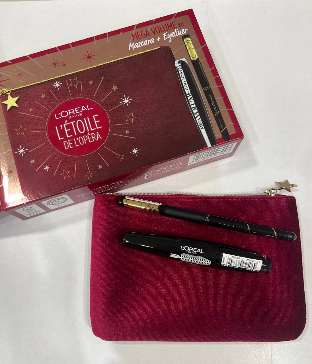 Kit L'Oréal Paris Mega Volume: Mascara, Eyeliner e Pochette in Velluto - Il segreto per uno sguardo da star